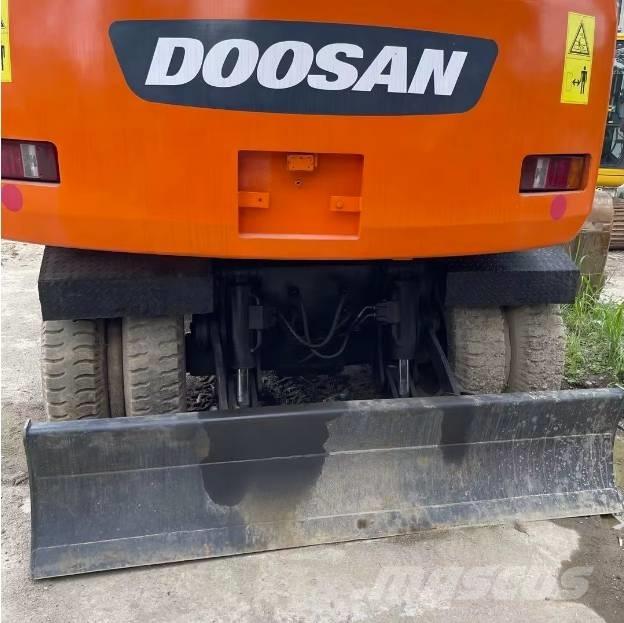 Doosan DH150W-7 Wheeled excavators
