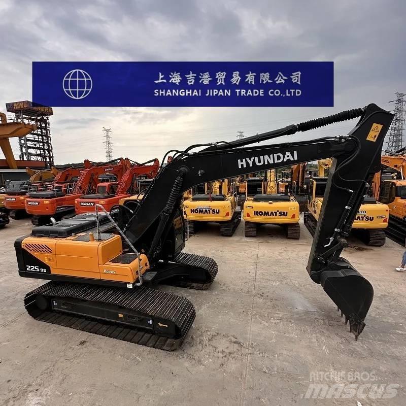 Hyundai R225 Crawler excavators