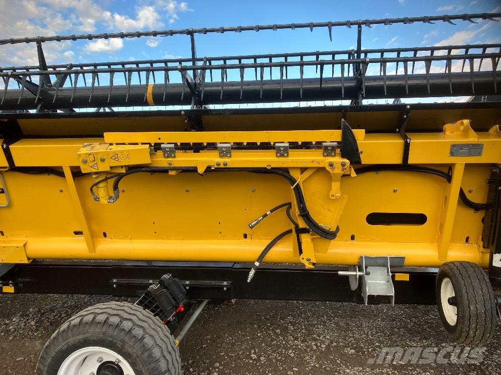 New Holland 40R Combine harvester heads