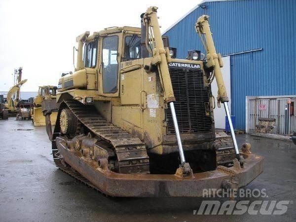 CAT D8N Crawler dozers