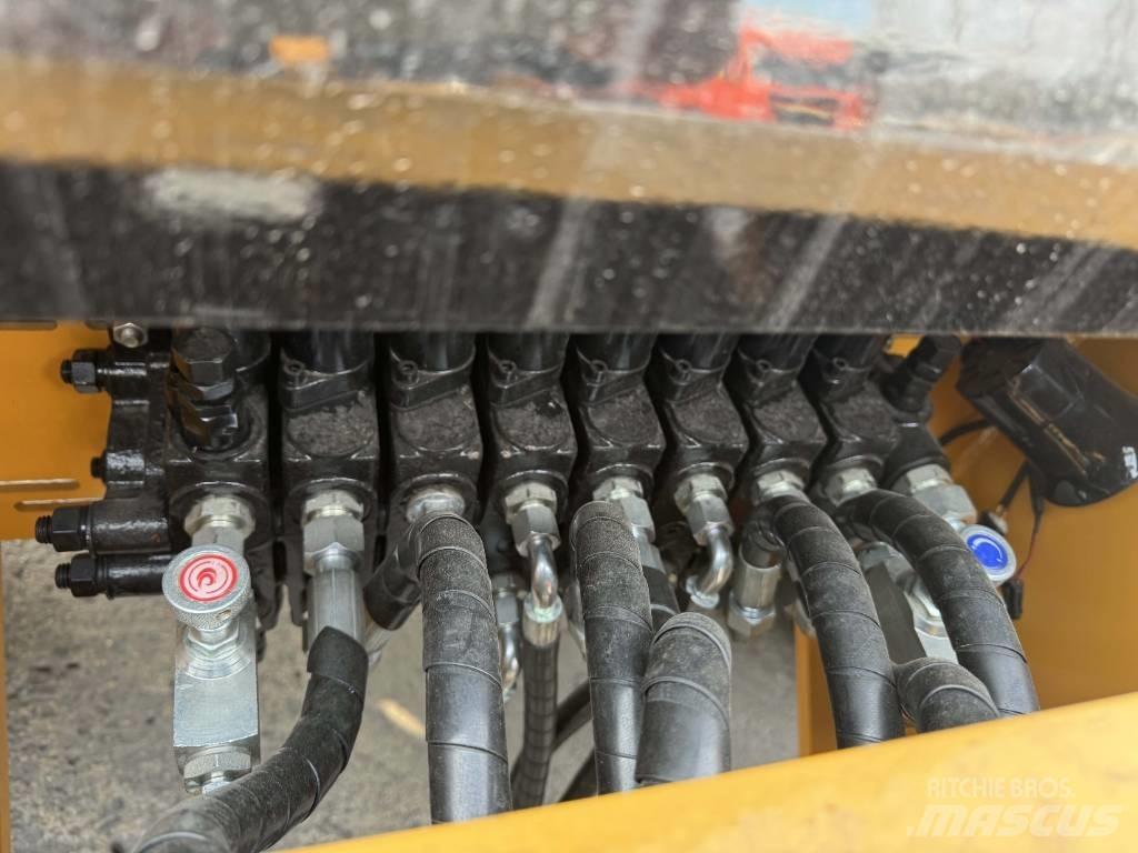 CAT 420 F Backhoe loaders