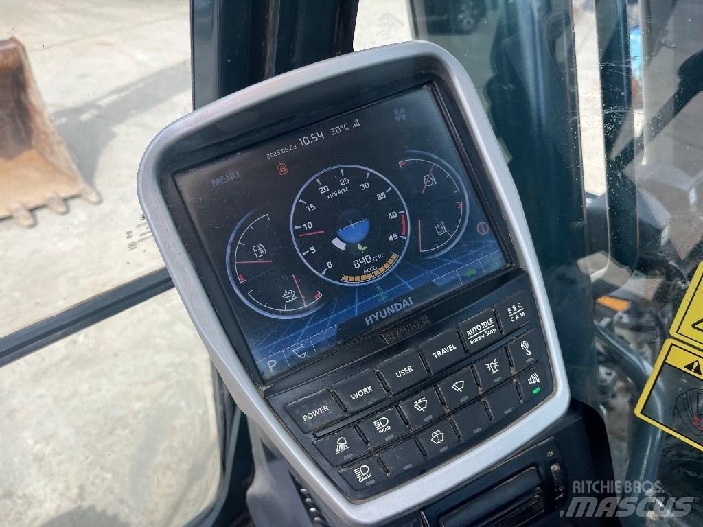 Hyundai HX220AL Crawler excavators