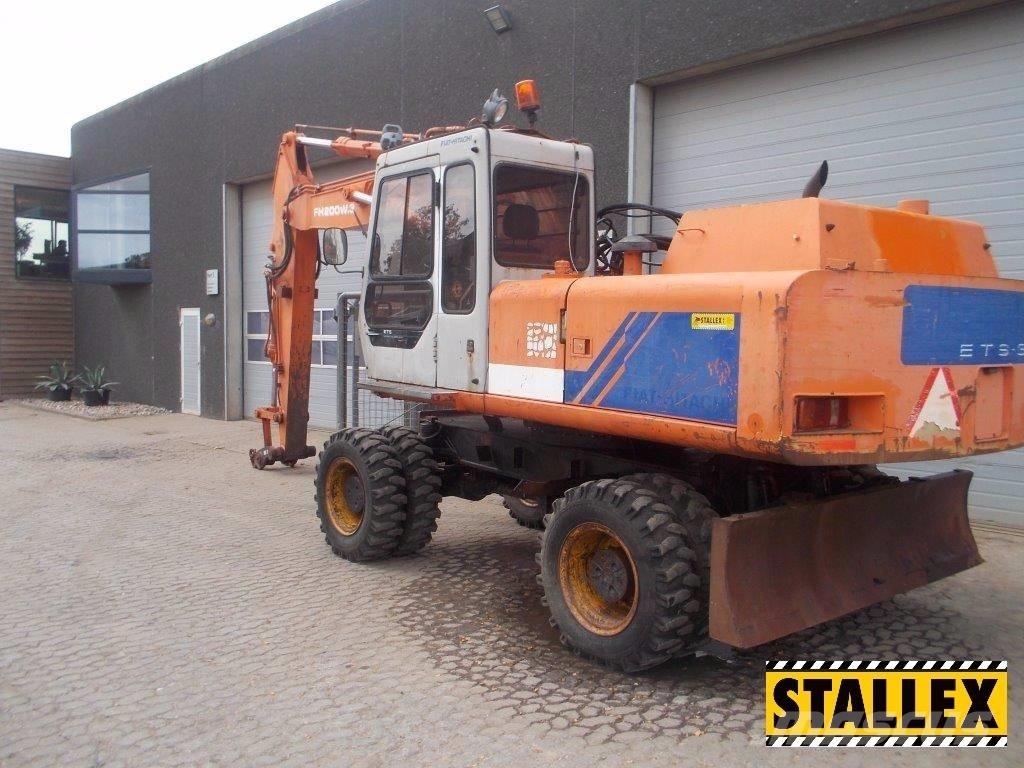 Hitachi 200W Wheeled excavators