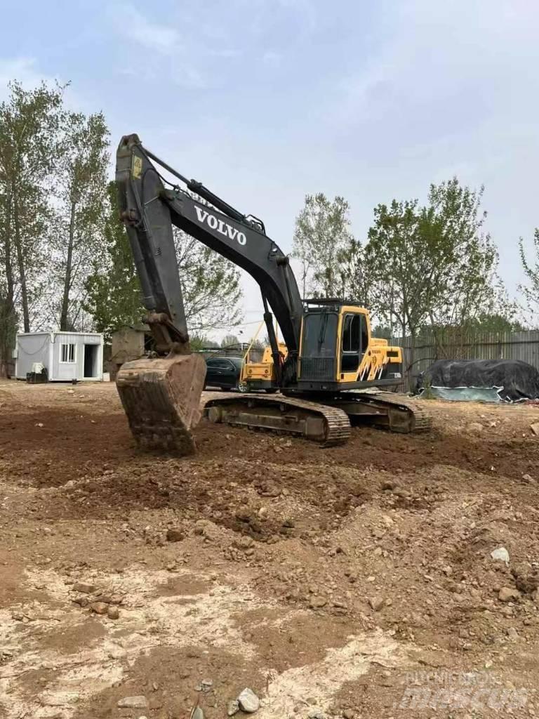 Volvo EC 240 Crawler excavators