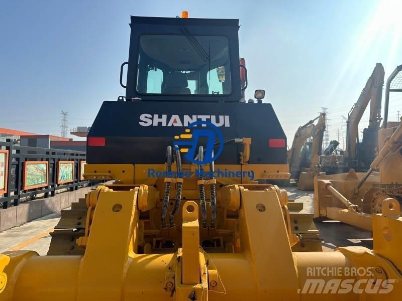 Shantui SD 22 Crawler dozers