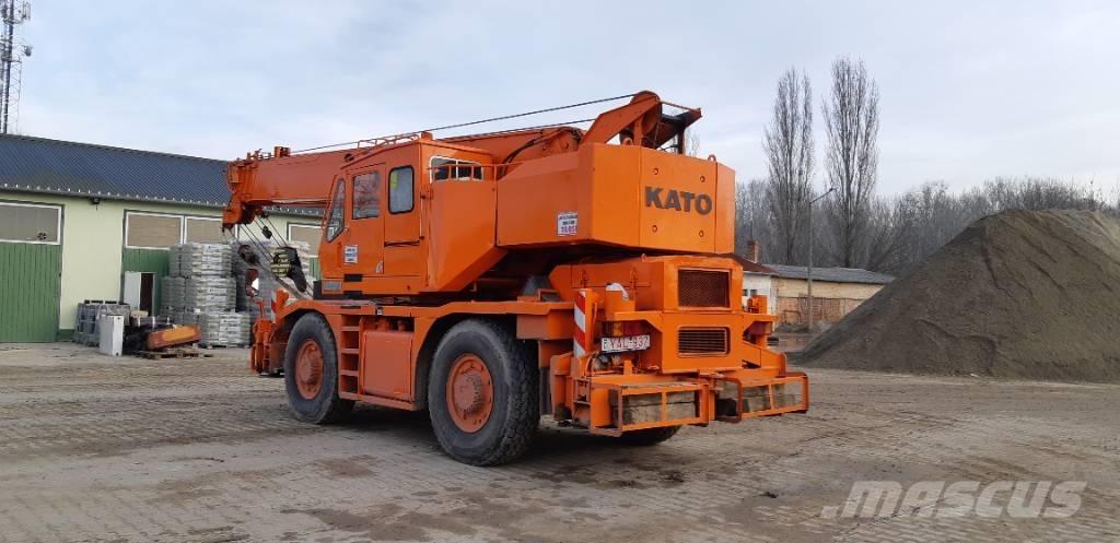 Kato KR 250 Rough terrain cranes