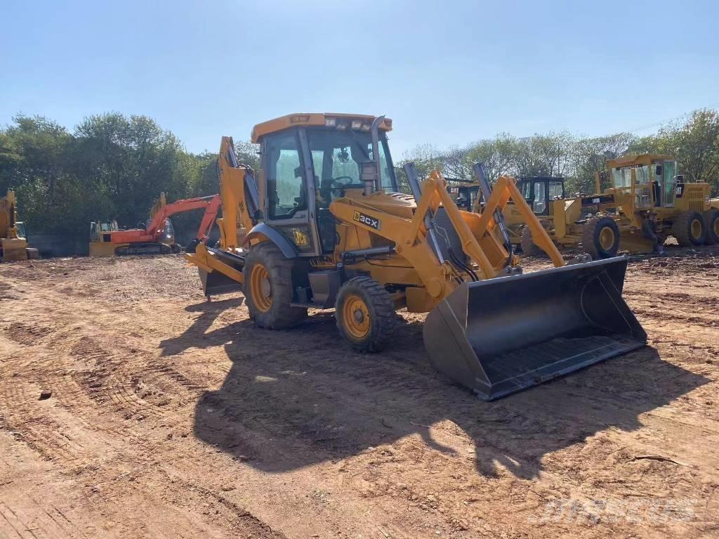 JCB 3CX Backhoe loaders