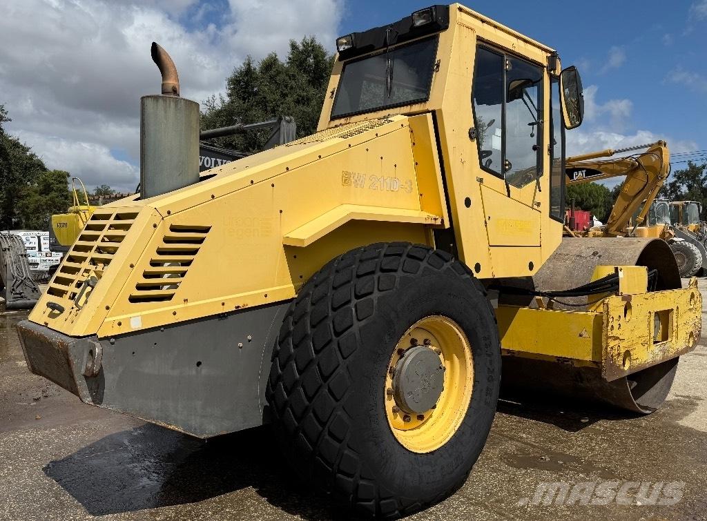 Bomag BW 211 D-3 Twin drum rollers