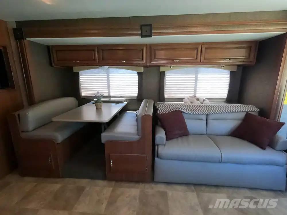 Fleetwood Storm 32V Construction - Others