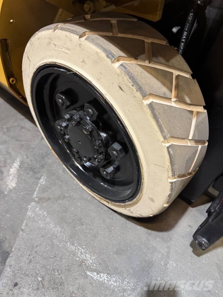 CAT FGC25N Forklift trucks - others