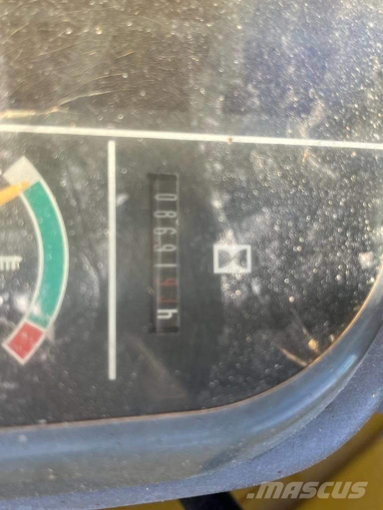 Komatsu PC 27 Mini excavators < 7t (Mini diggers)