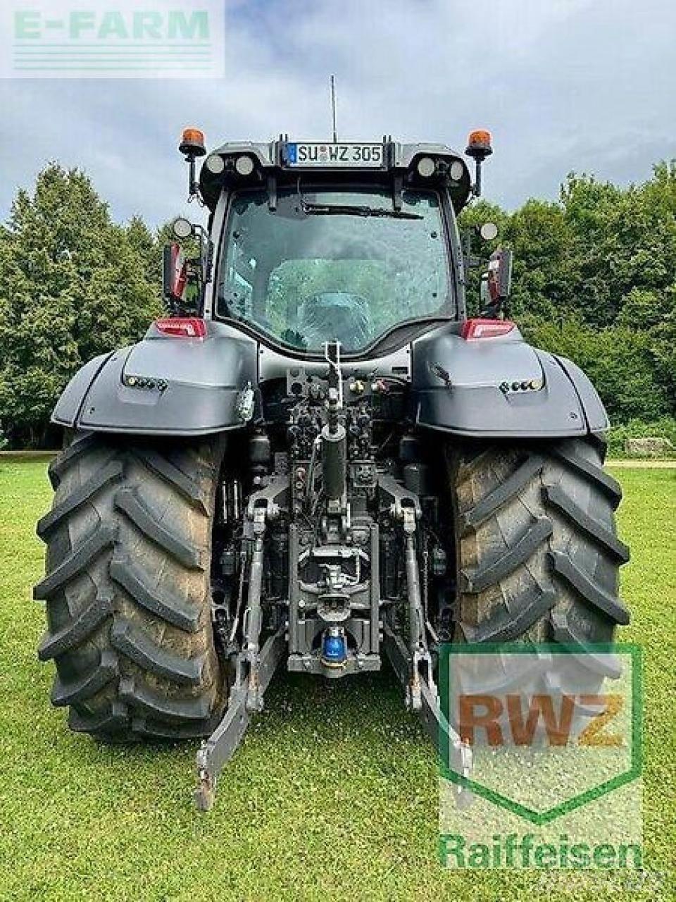 Valtra q305 Tractors