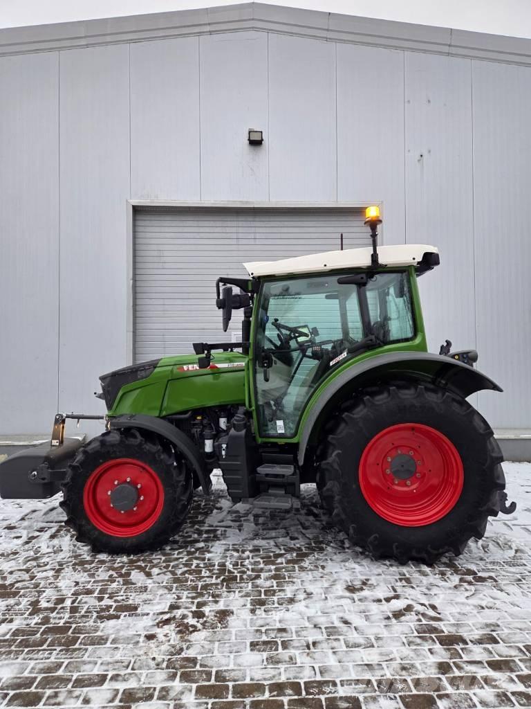 Fendt 210 Vario Tractors