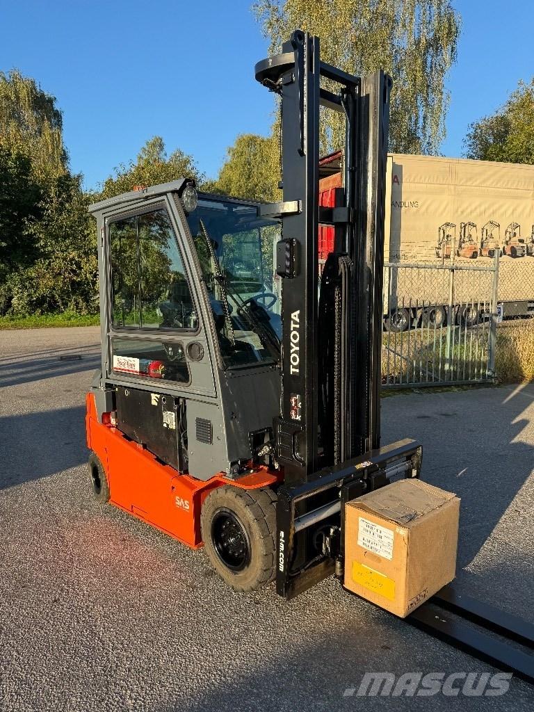 Toyota 8FBMT35 Electric forklift trucks