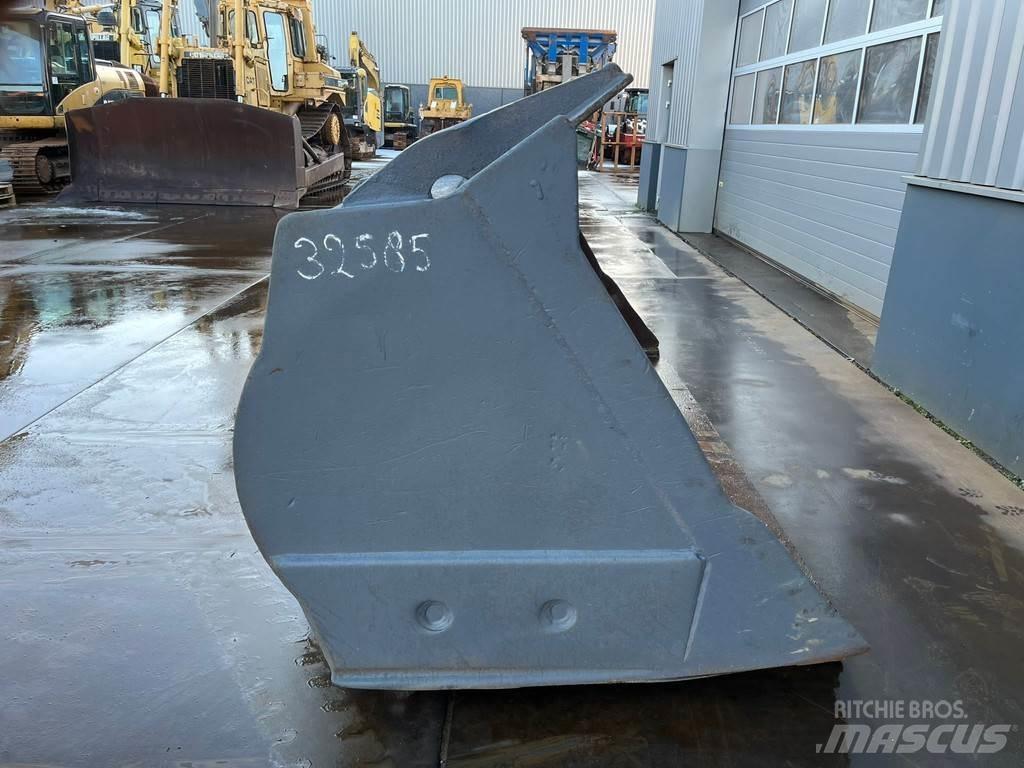 CAT Bucket 950 Buckets