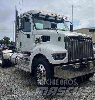 Western Star 47X Tractor Units