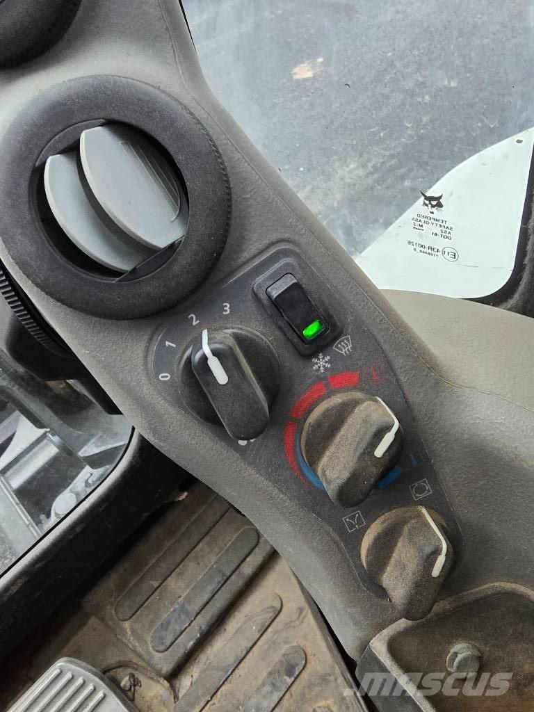 Bobcat E55 Mini excavators < 7t (Mini diggers)