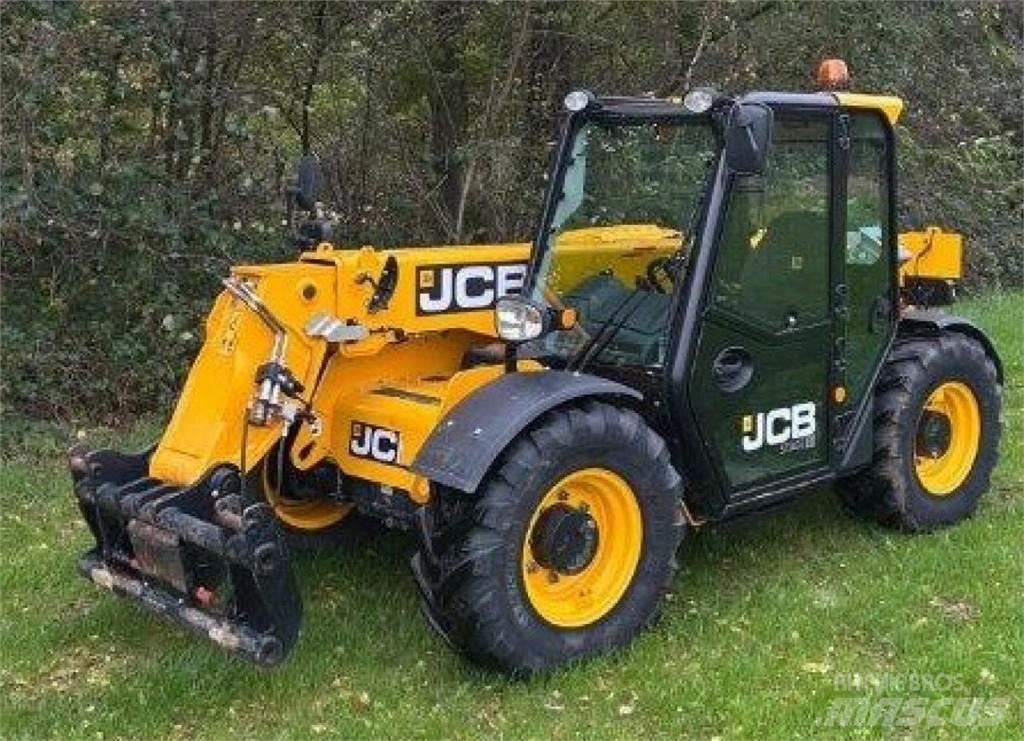 JCB 525-60 Hi Viz Telehandlers for agriculture