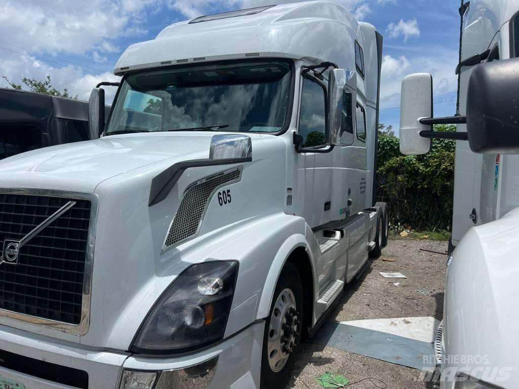 Volvo VNL 780 Tractor Units