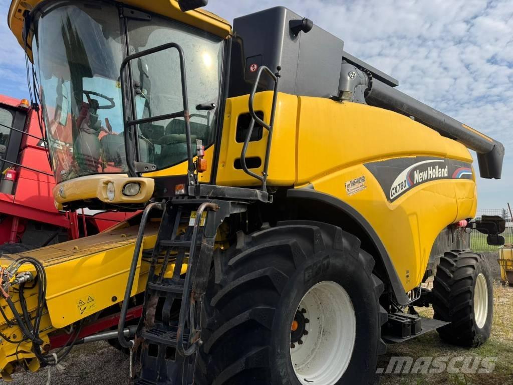 New Holland CX 760 Combine harvesters