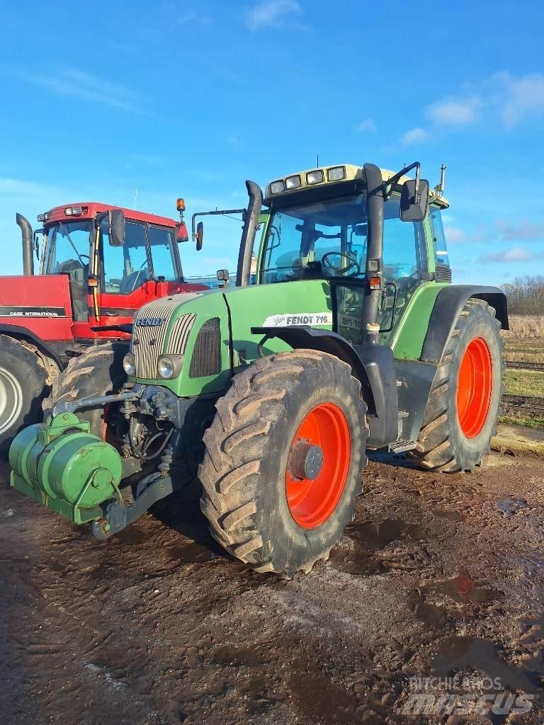 Fendt 716 Vario Tractors