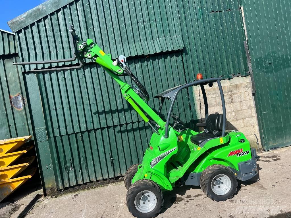 Avant 523 Mini loaders