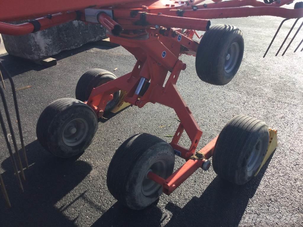 Kuhn GA6632 Windrowers