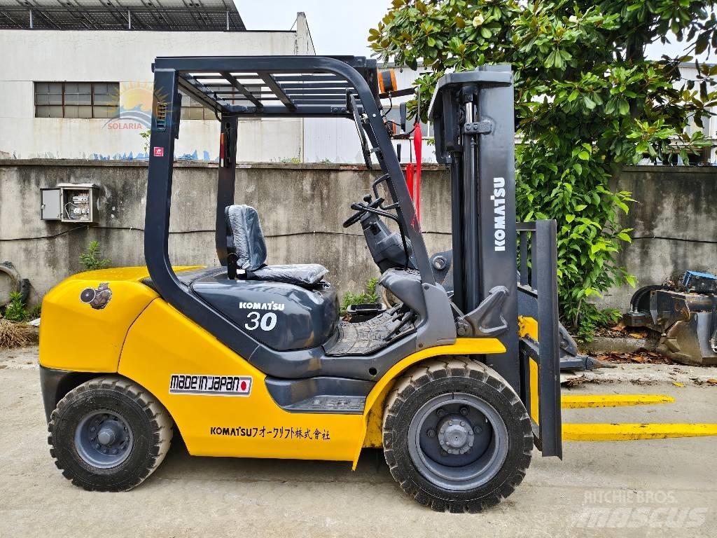 Komatsu FD30 Diesel trucks