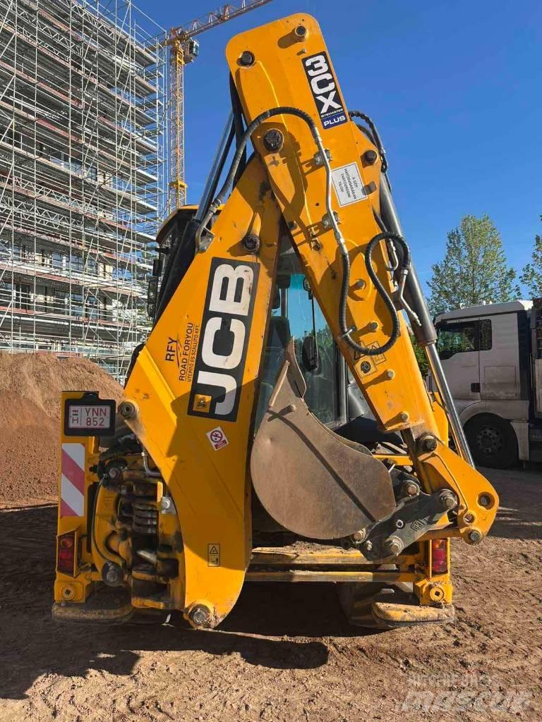 JCB 3 CX Midi excavators  7t - 12t