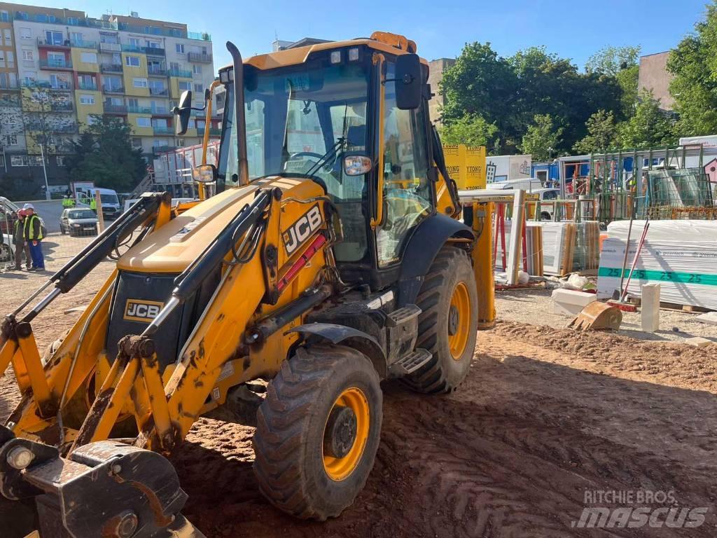 JCB 3 CX Midi excavators  7t - 12t