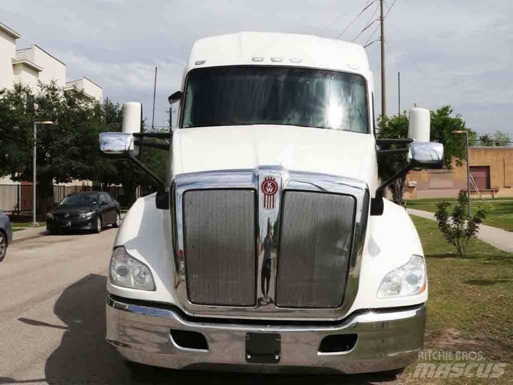 Kenworth T 680 Tractor Units