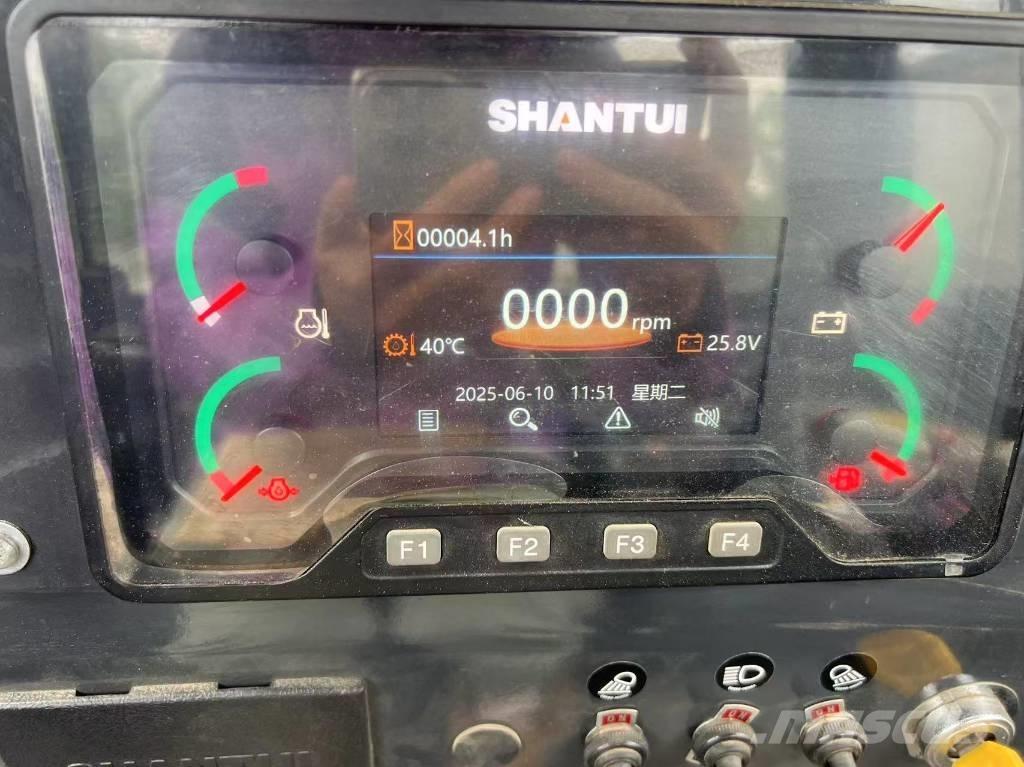 Shantui SD 22 Crawler dozers