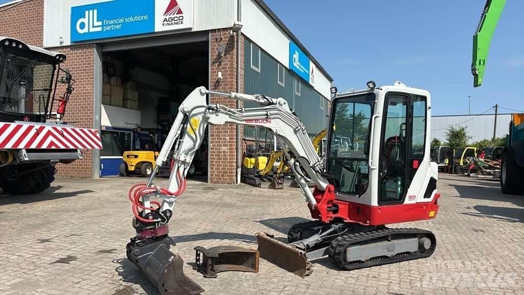 Takeuchi TB225 Mini excavators < 7t (Mini diggers)