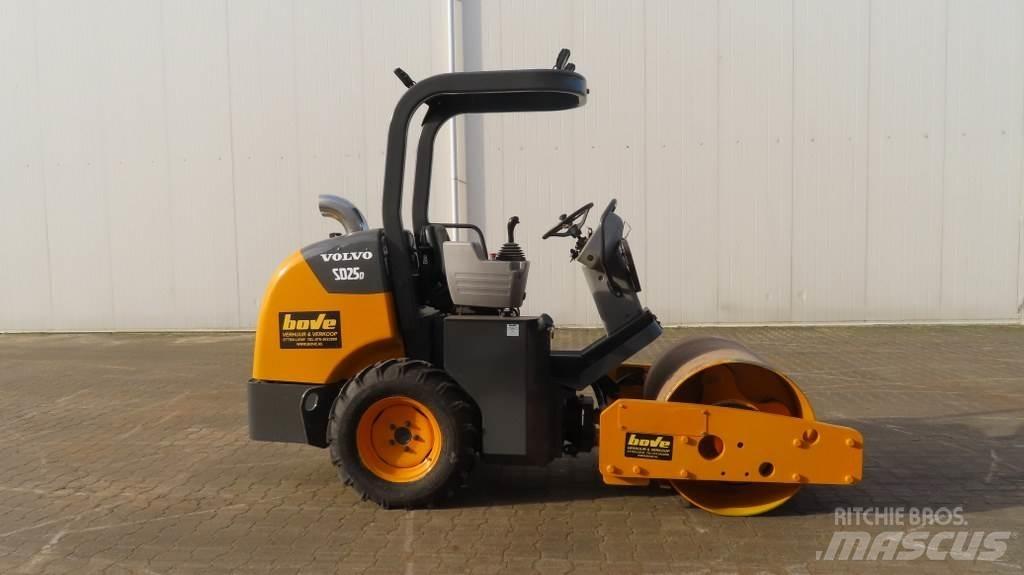 Volvo SD25D Single drum rollers