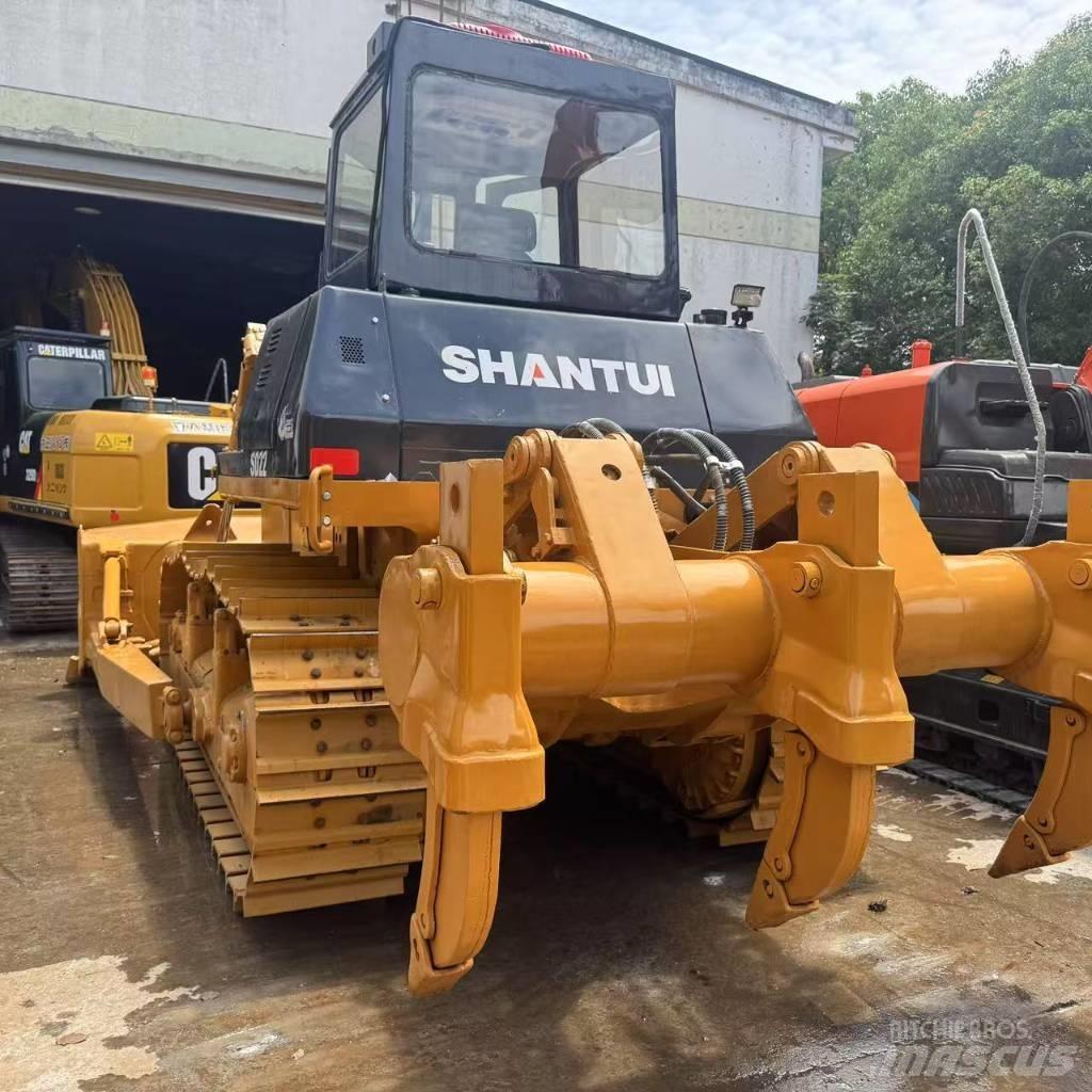 Shantui SD 22 Crawler dozers