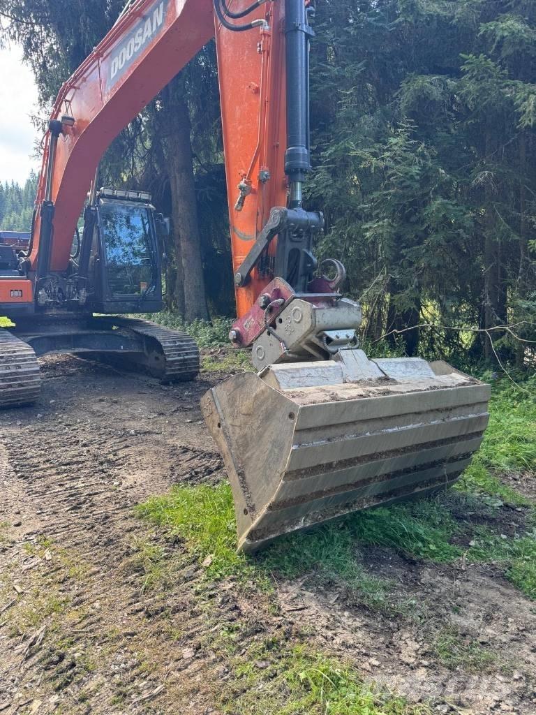 Doosan DX 225 LC-7 Crawler excavators