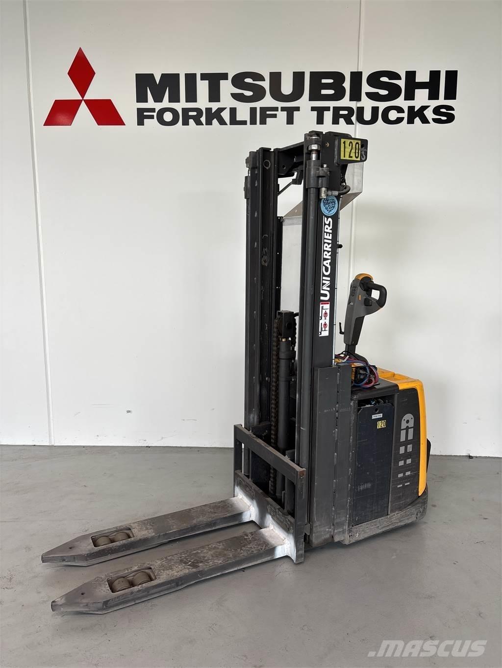 Atlet PSP160 Self propelled stackers