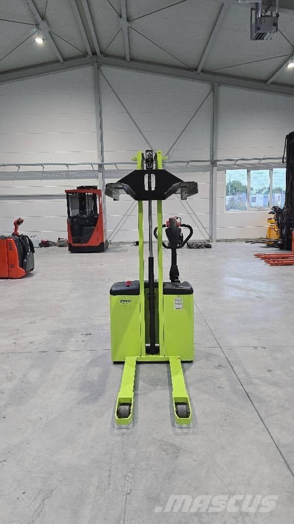 Pramac RX 10/16 Pedestrian stacker