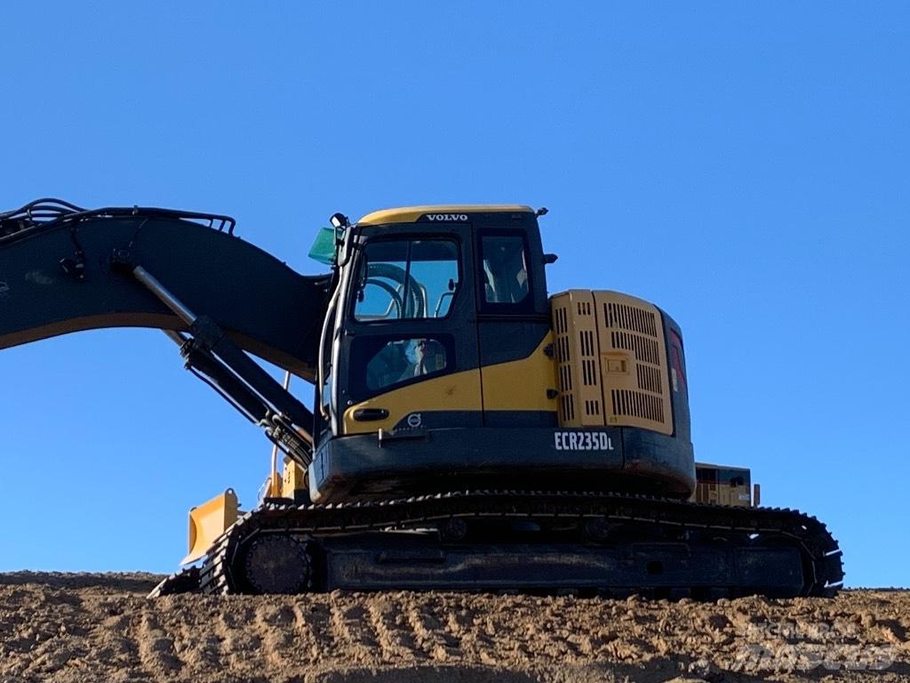 Komatsu 138 us -8 Crawler excavators