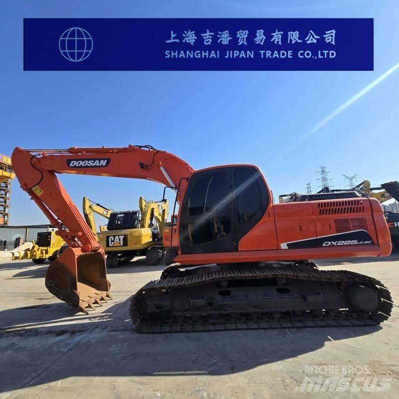 Doosan DX 225 Crawler excavators