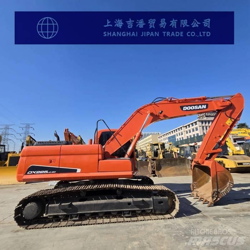 Doosan DX 225 Crawler excavators