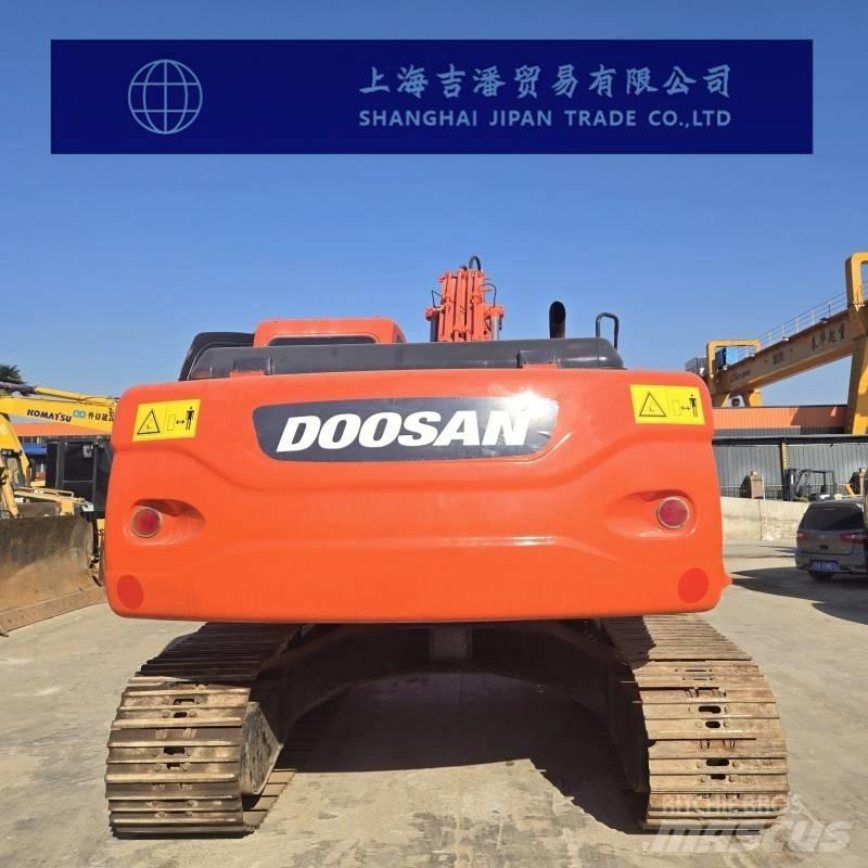 Doosan DX 225 Crawler excavators