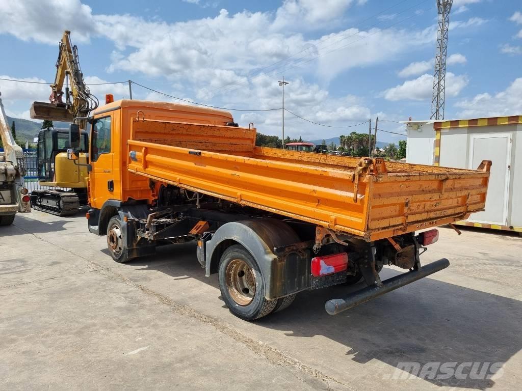 MAN 8.180 Tipper trucks
