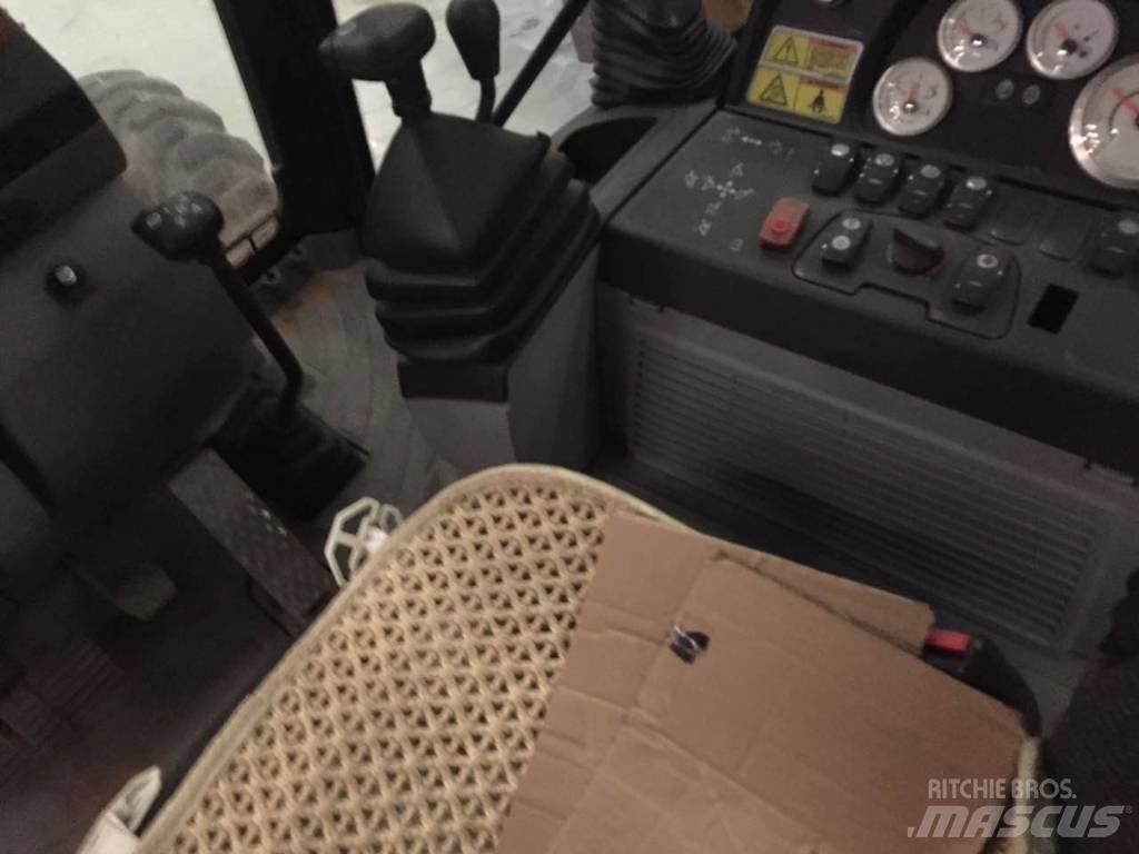 CAT 450 E Backhoe loaders