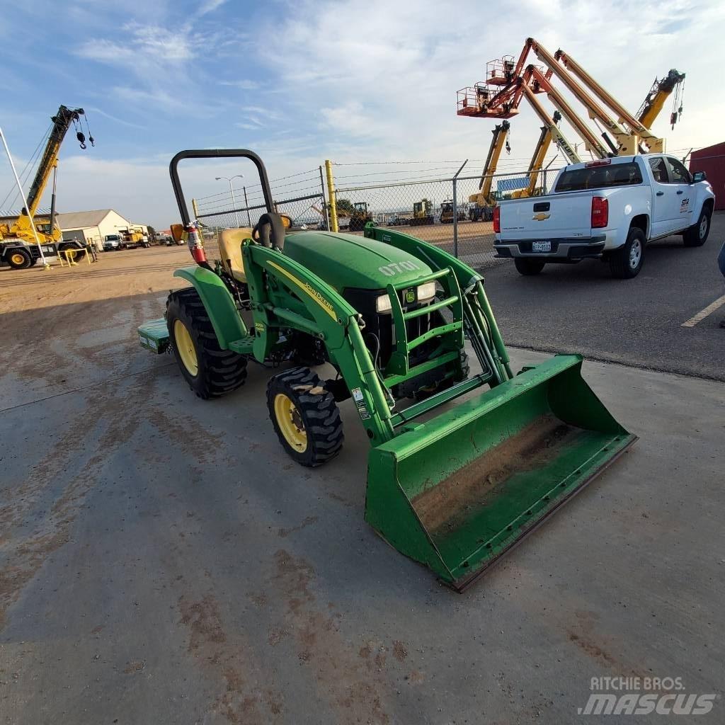John Deere 3203 Compact tractors