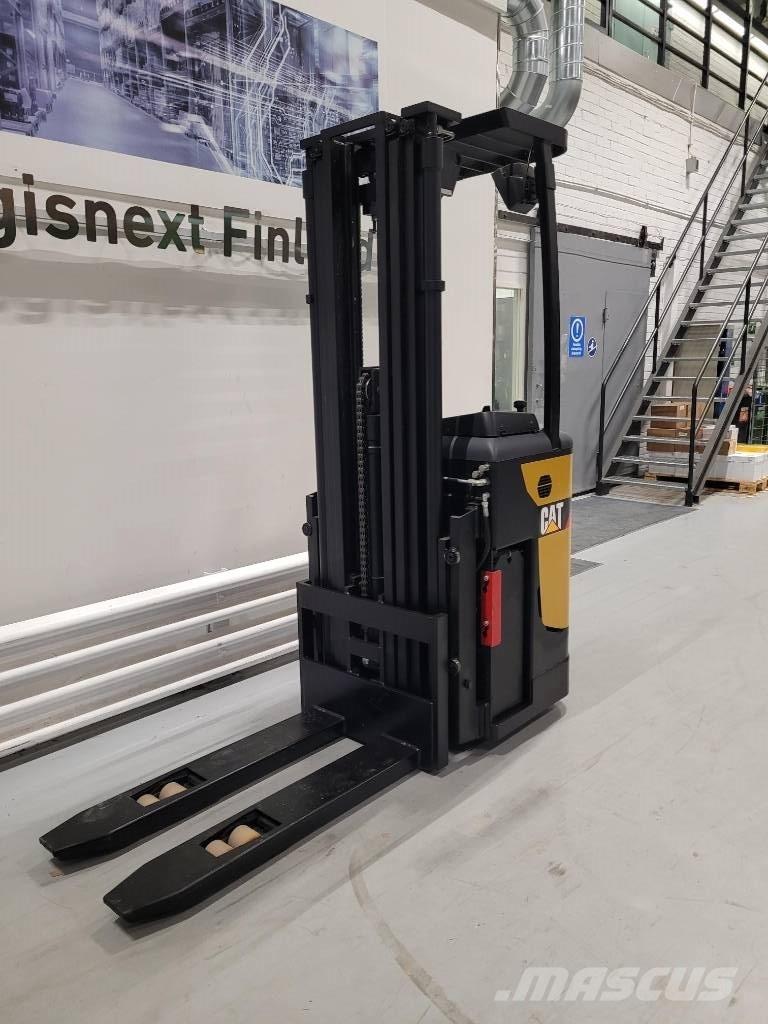 CAT NSR 16NI Self propelled stackers