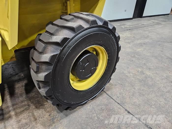Sellick S80 Rough terrain trucks