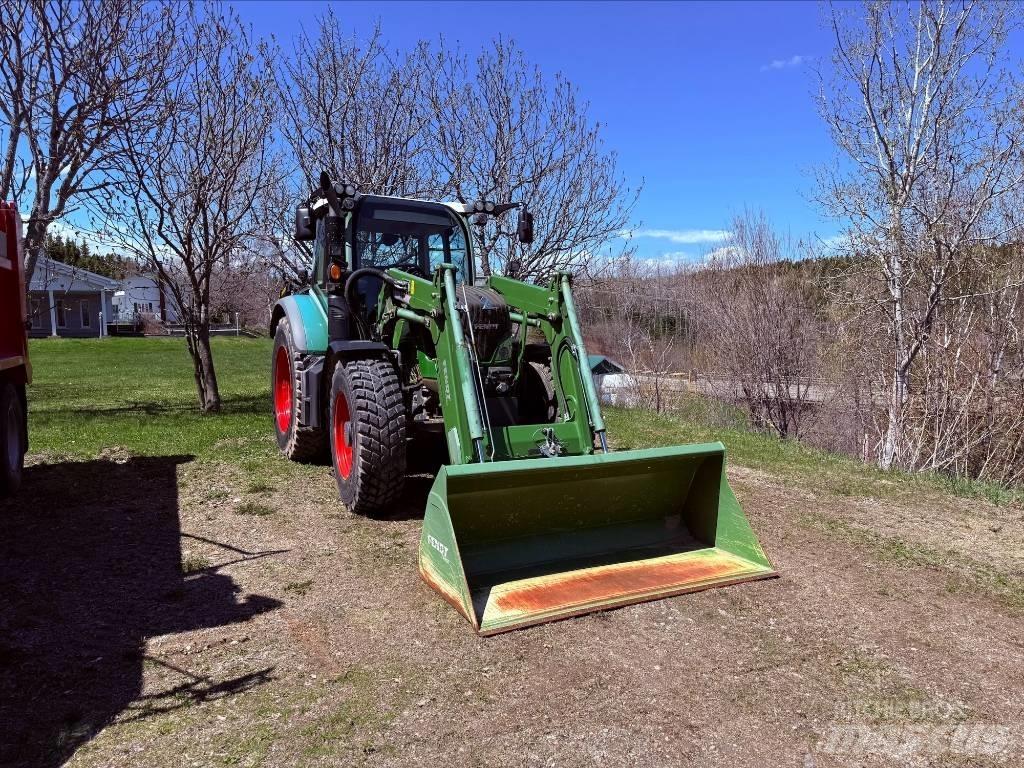 Fendt 512 Tractors