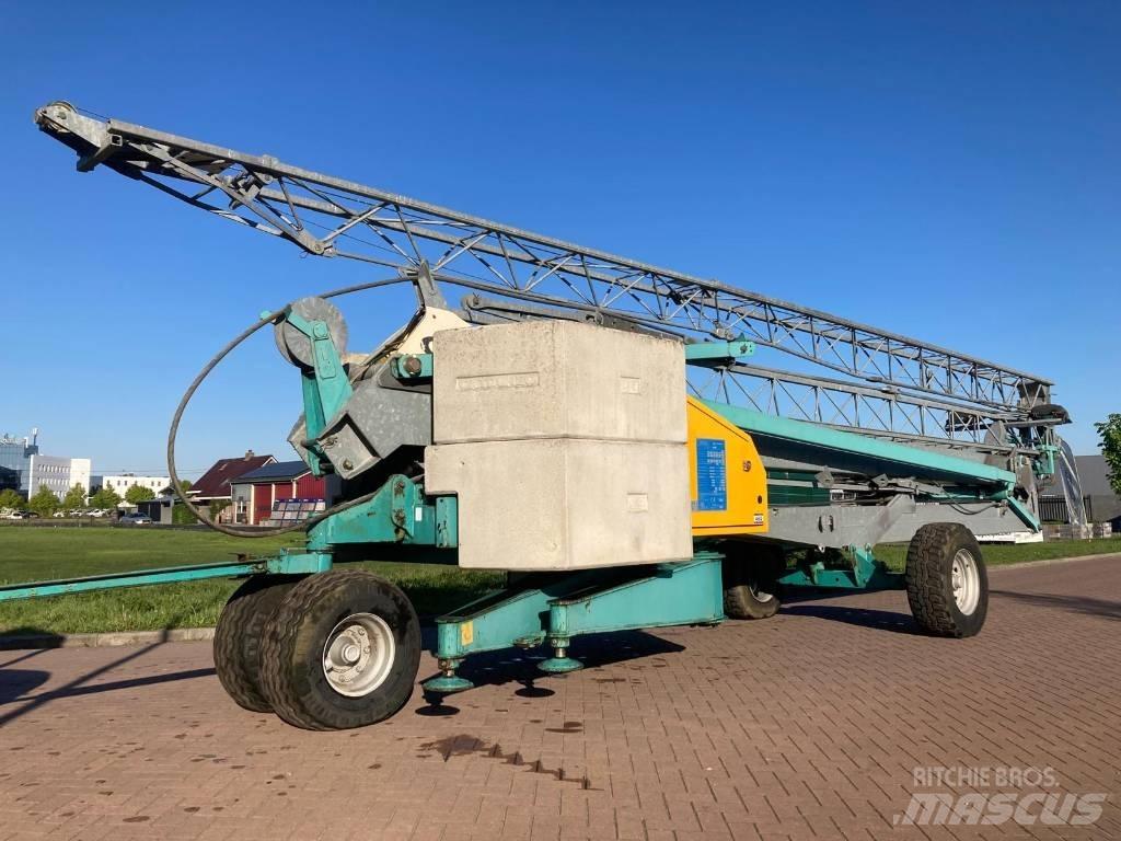 Cattaneo CM76B Self erecting cranes