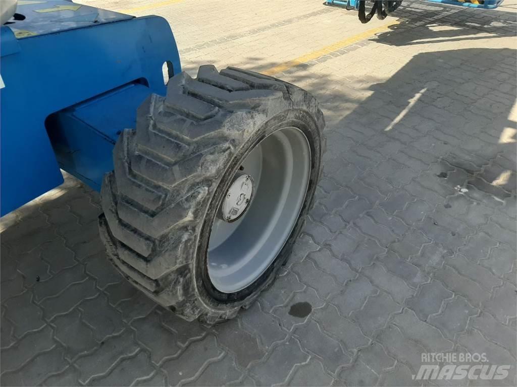 Genie Z60 Articulated boom lifts